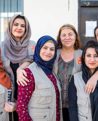 Group photo of staff at the Iraqi women’s rights organisation EMMA.