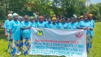 Aktivist:innen des kongolesischen Vereins AFPDE streiken am Weltfrauentag 2023