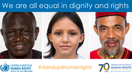 Plakat der UN-Kampagne #standup4humanrights mit Portraits verschiedener Menschen und der Aufschrift “We are all equal in dignity and rights”.