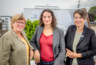 The medica mondiale board members Elke Ebert (left), Sybille Fezer (centre) and Monika Hauser. 